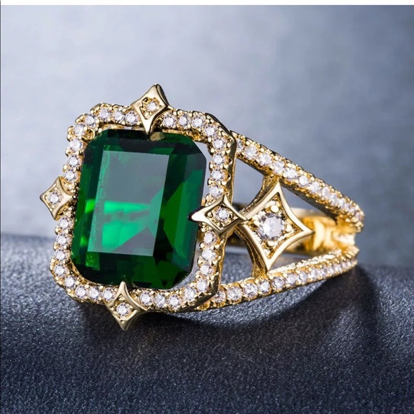 Luxury 18k yellow gold plated green emerald ring - Picture 3 of 4